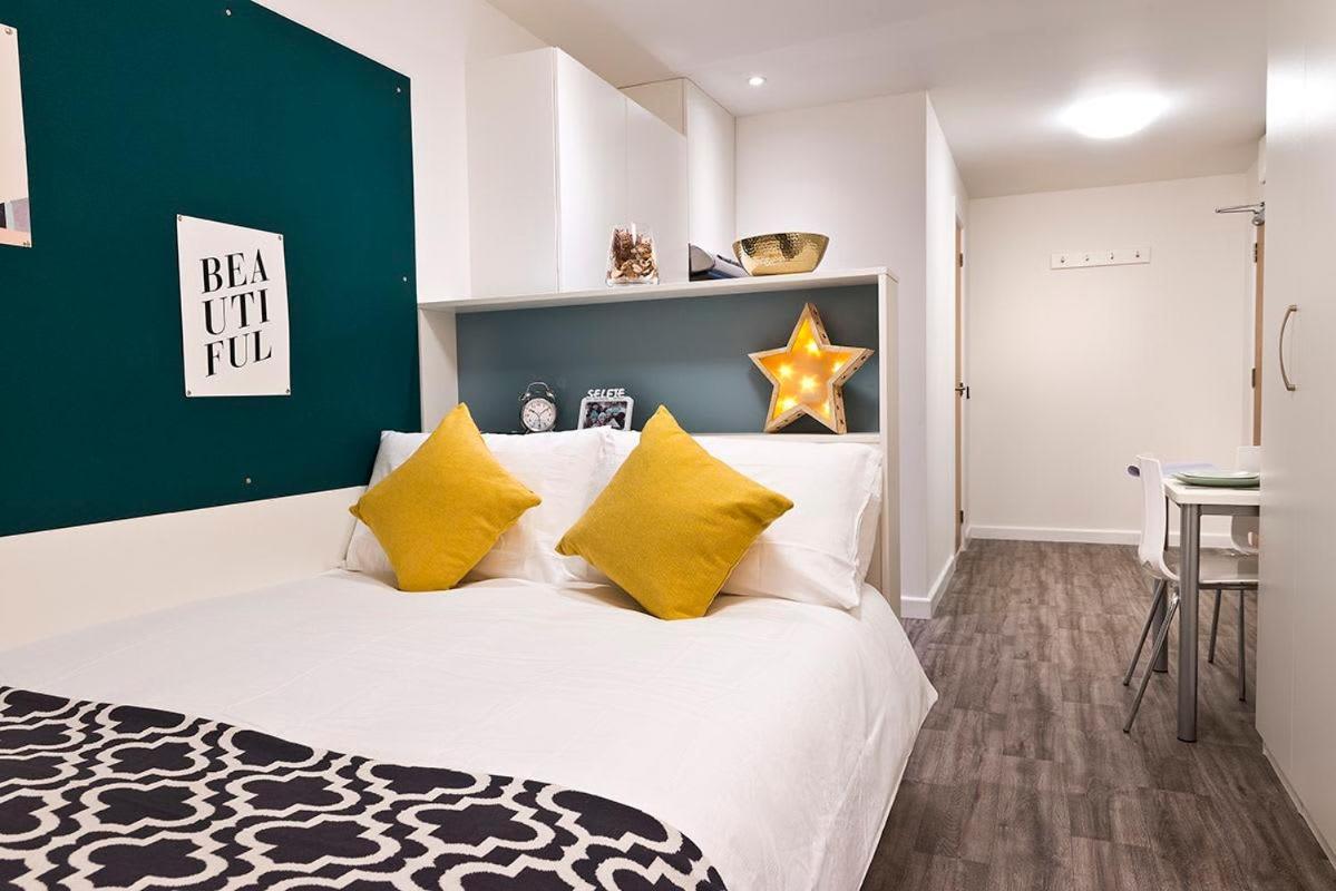 Exclusive For Students - Modern In * Belfast