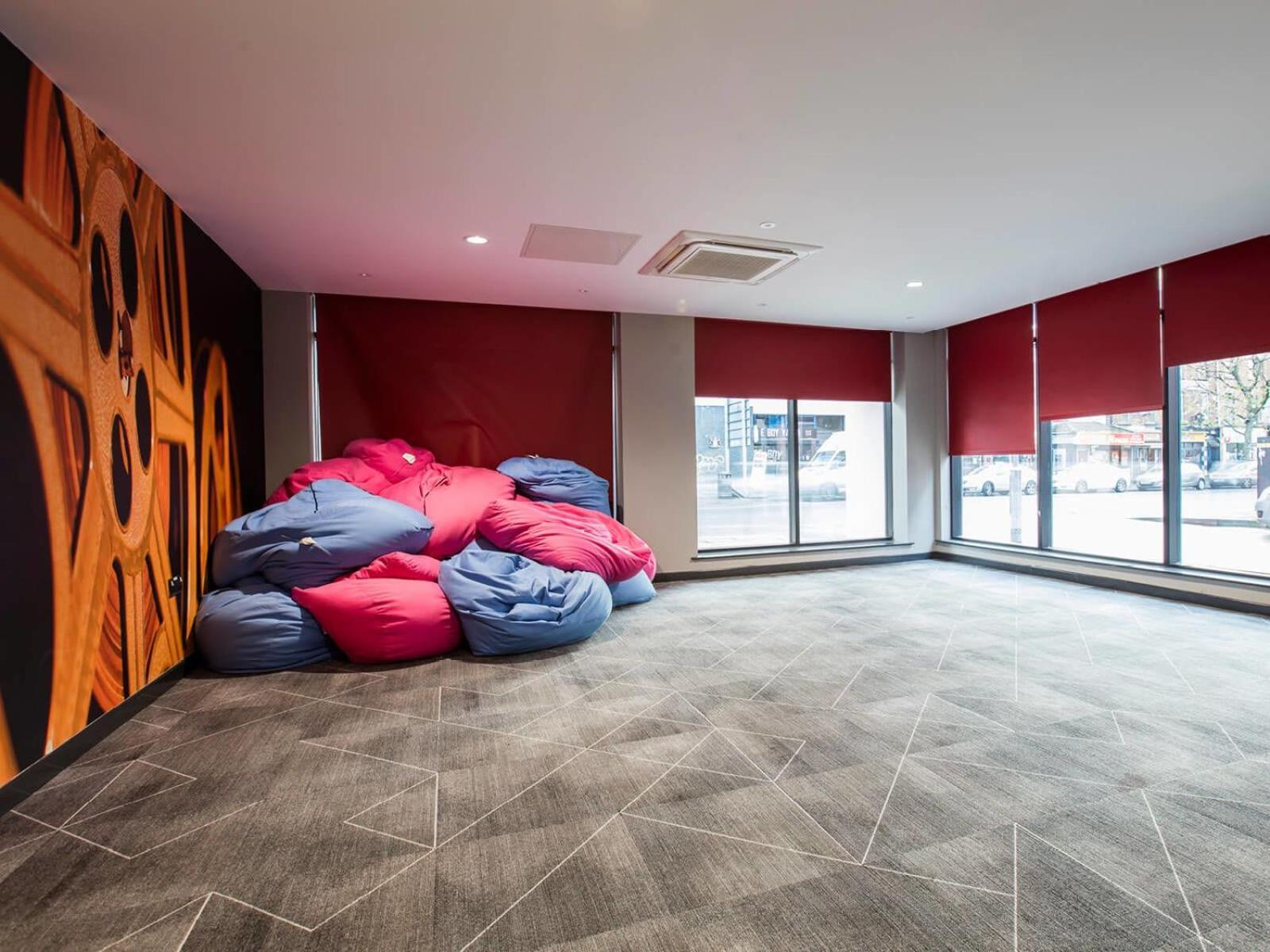 Apartment Exclusive For Students - Modern In *